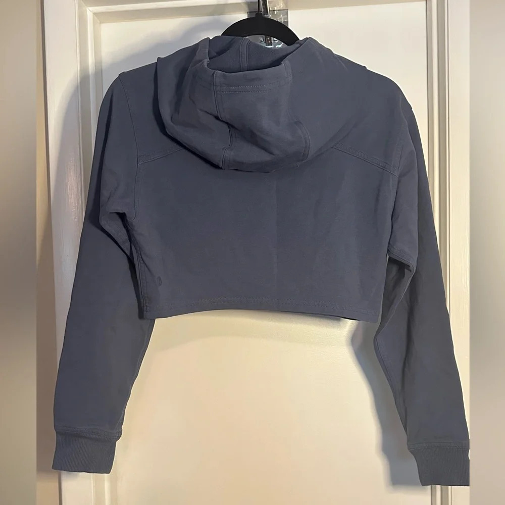 Lululemon Cropped Hoodie Size Small (4 or 6) - Picture 2 of 5
